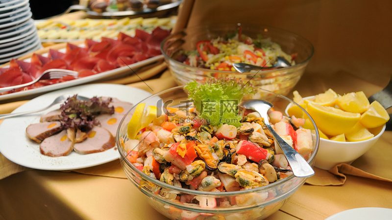 食品招商定制代加工：揭秘背后的价格因素**