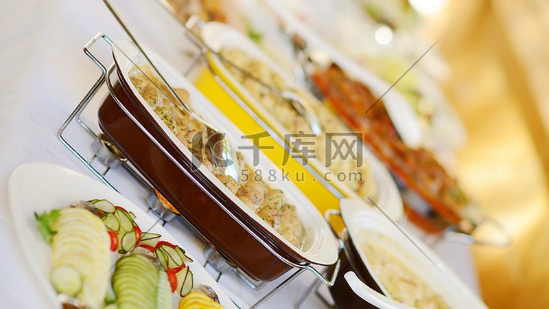 品质认证和安全指标是衡量坚果炒货品质的重要标准。消费者在选购时，可关注以下认证：
